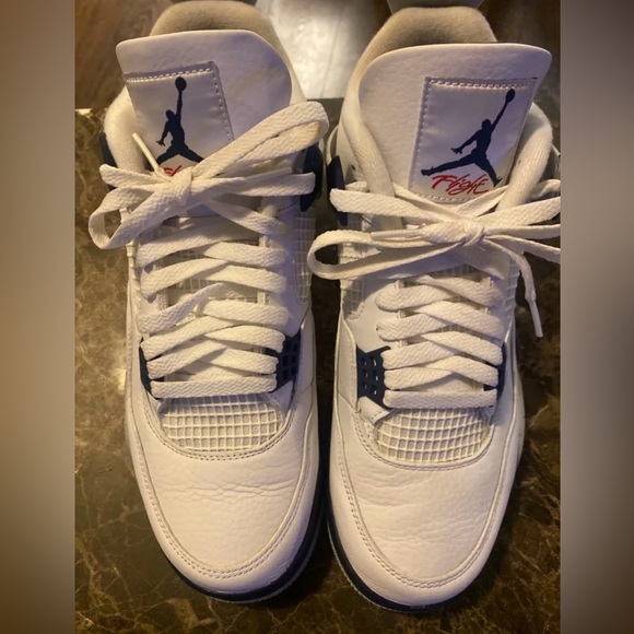 Jordan 4 Midnight Navy Size 10.5